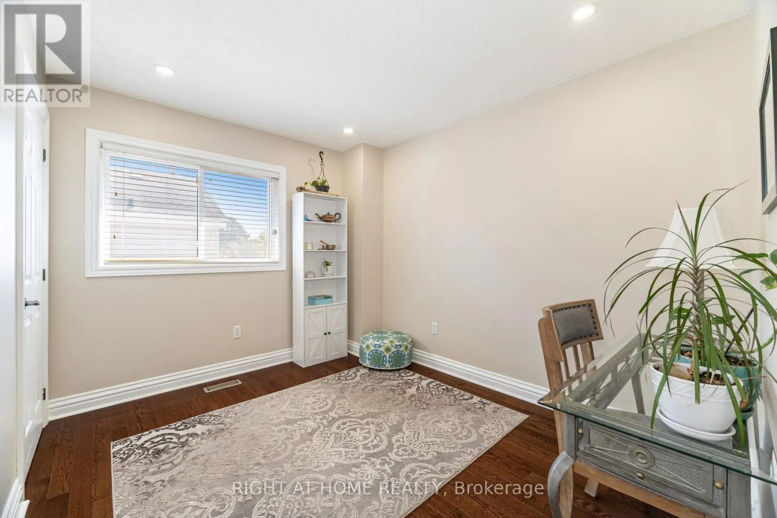 4 CANTRILL COURT