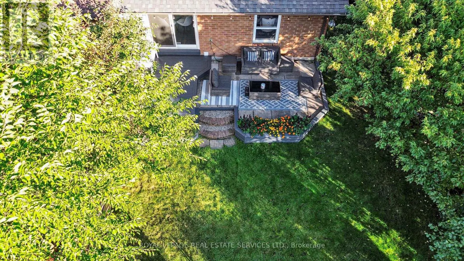 2252 MARGOT STREET E