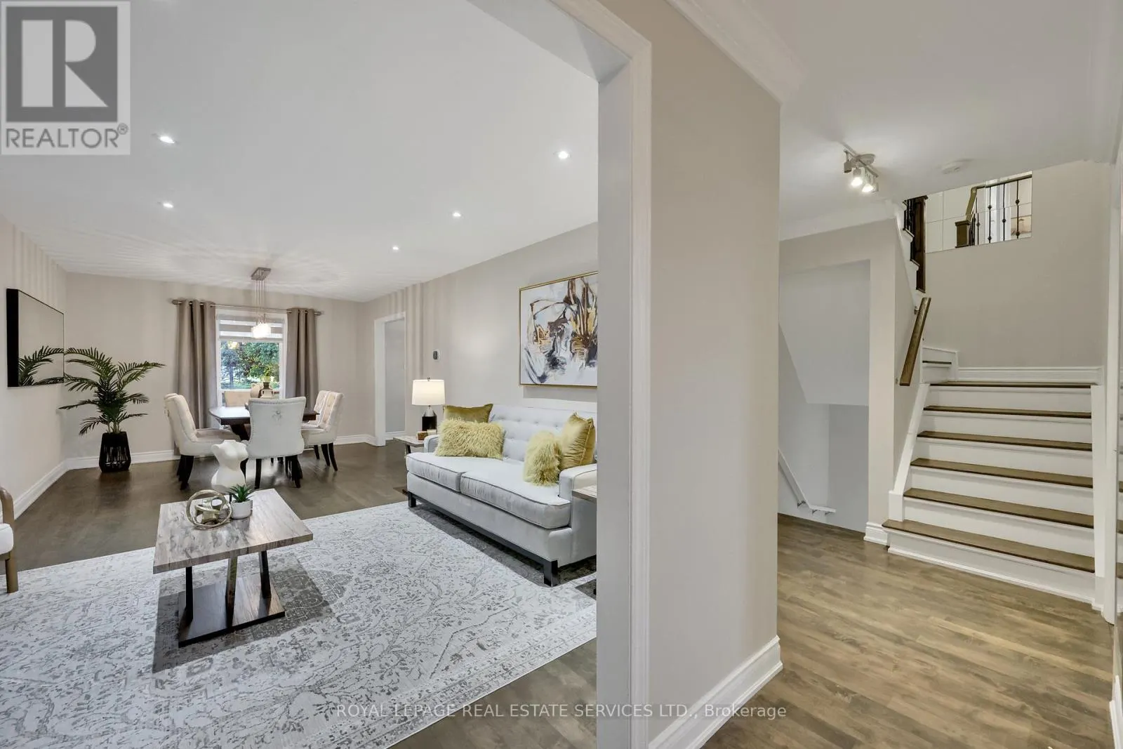 2252 MARGOT STREET E