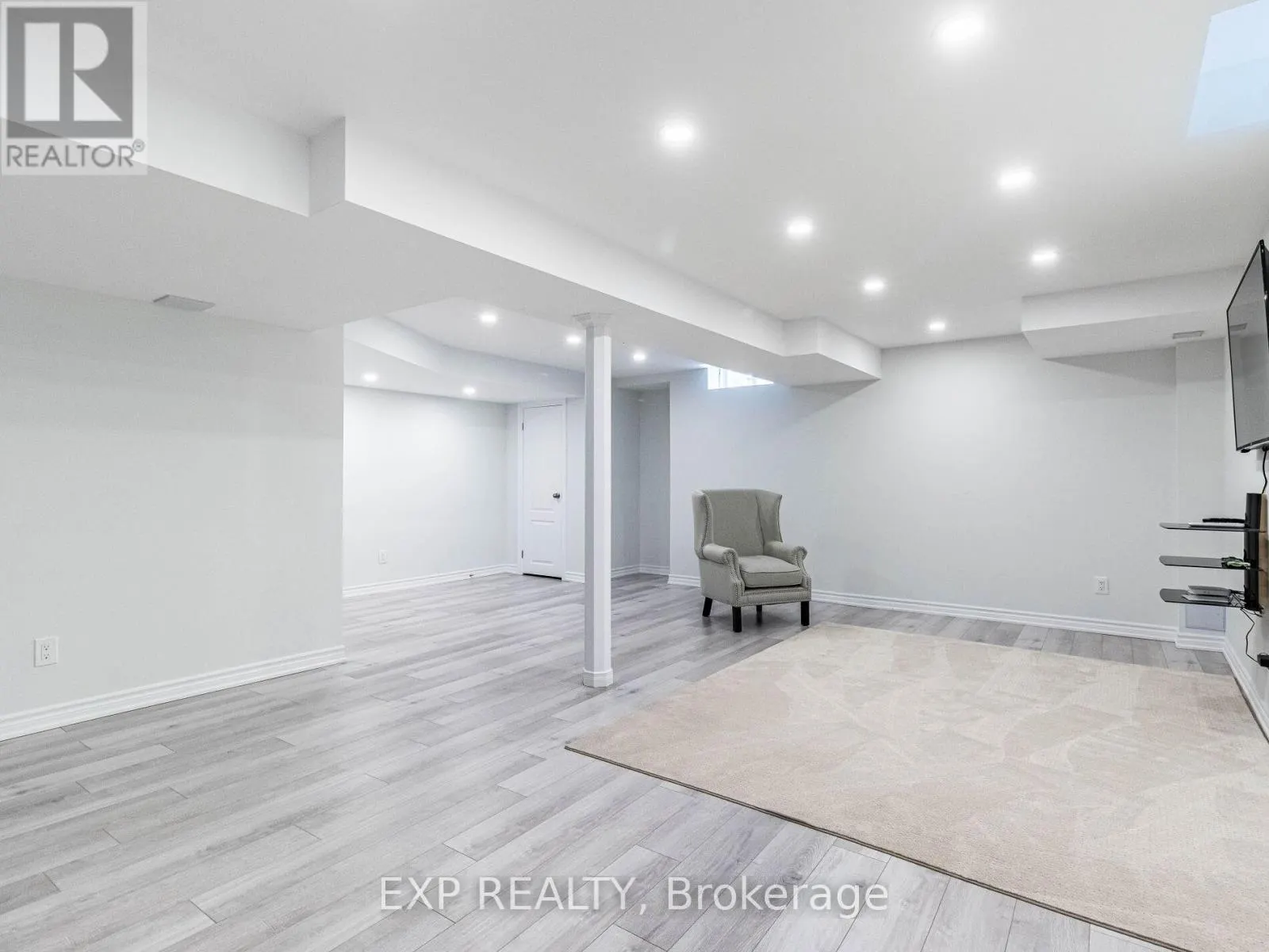 353 HINCKS DRIVE