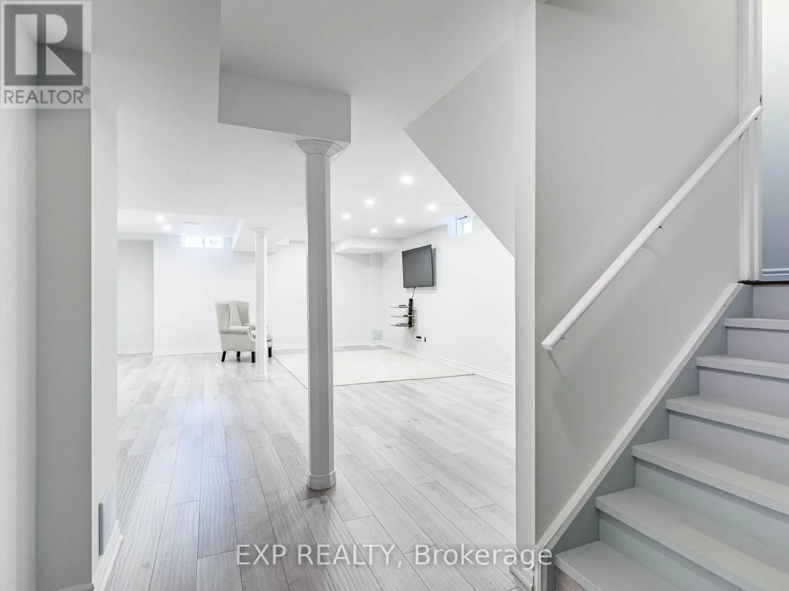 353 HINCKS DRIVE