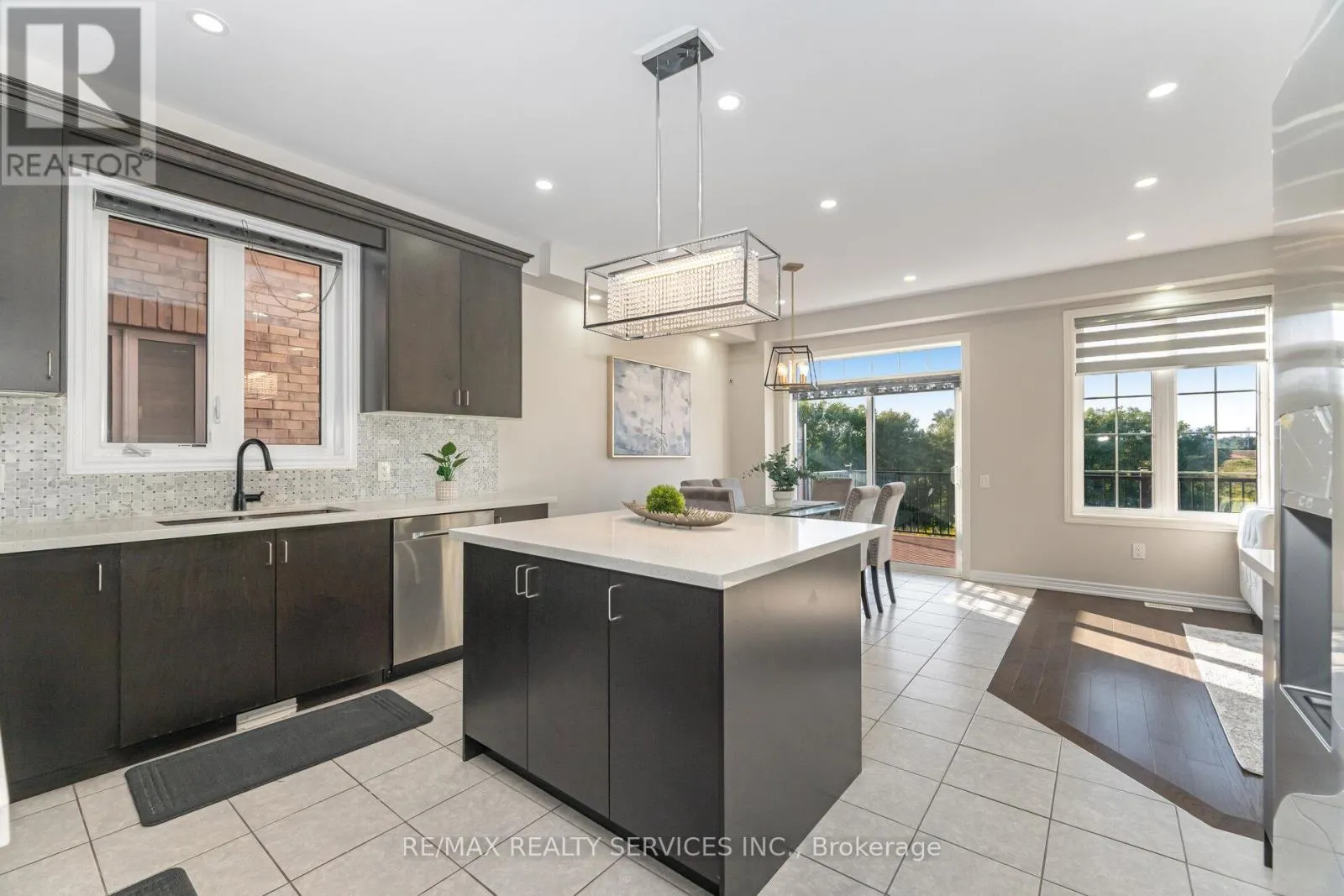 42 DEER RIDGE TRAIL