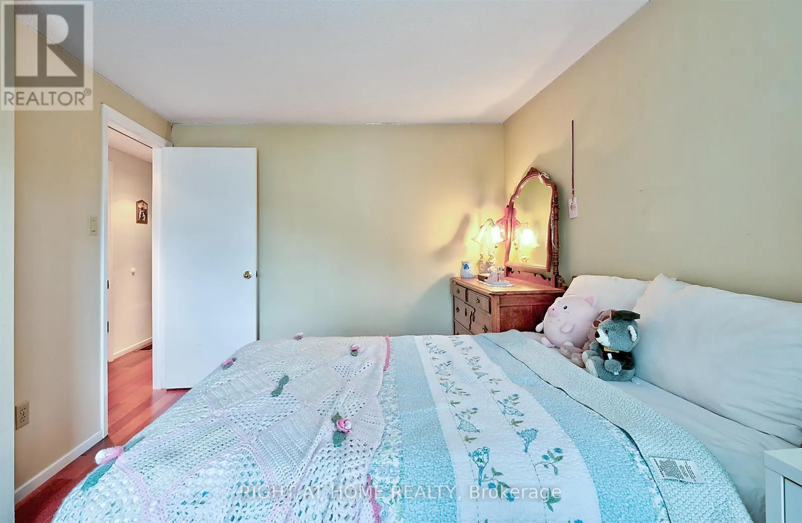 10 - 5878 MONTEVIDEO ROAD