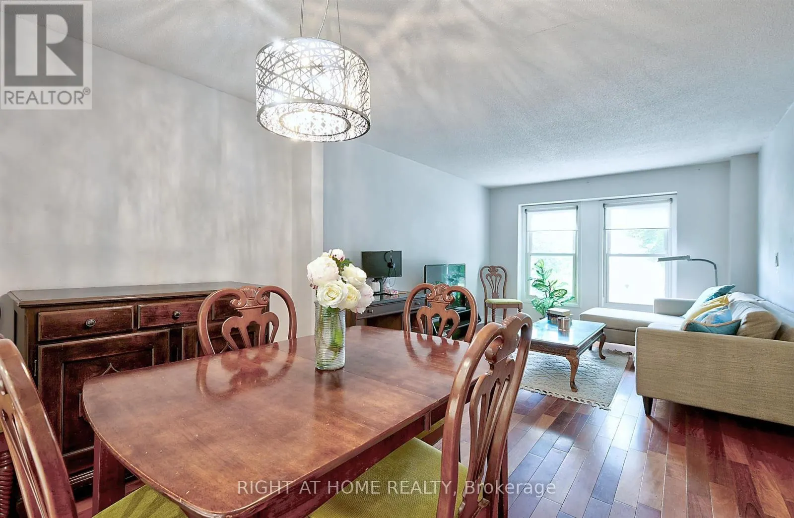 10 - 5878 MONTEVIDEO ROAD
