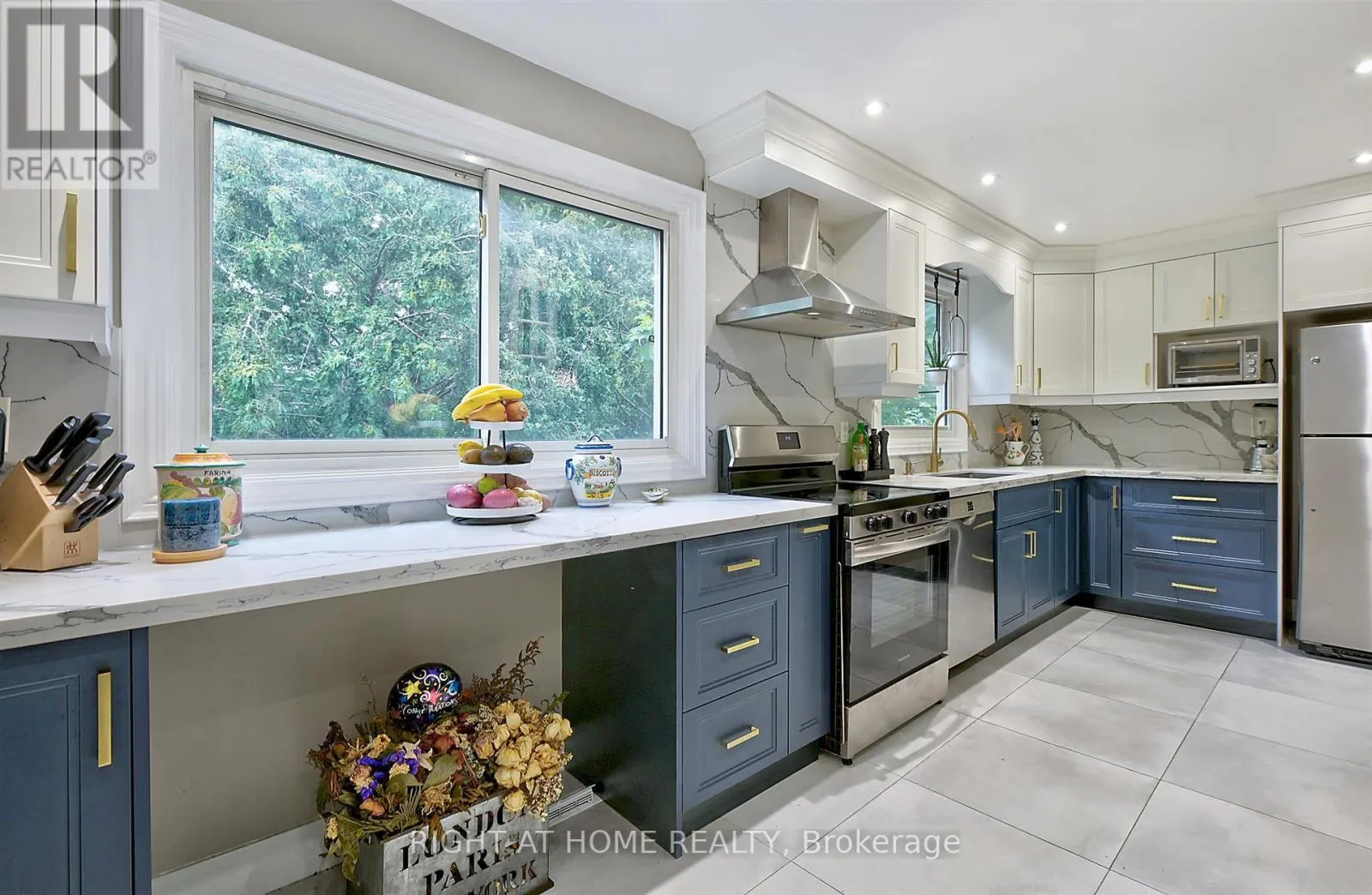 10 - 5878 MONTEVIDEO ROAD