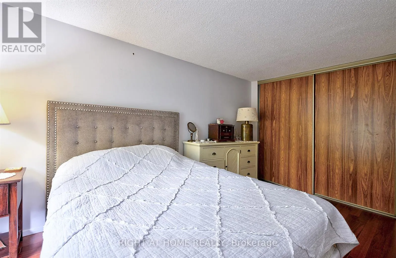10 - 5878 MONTEVIDEO ROAD