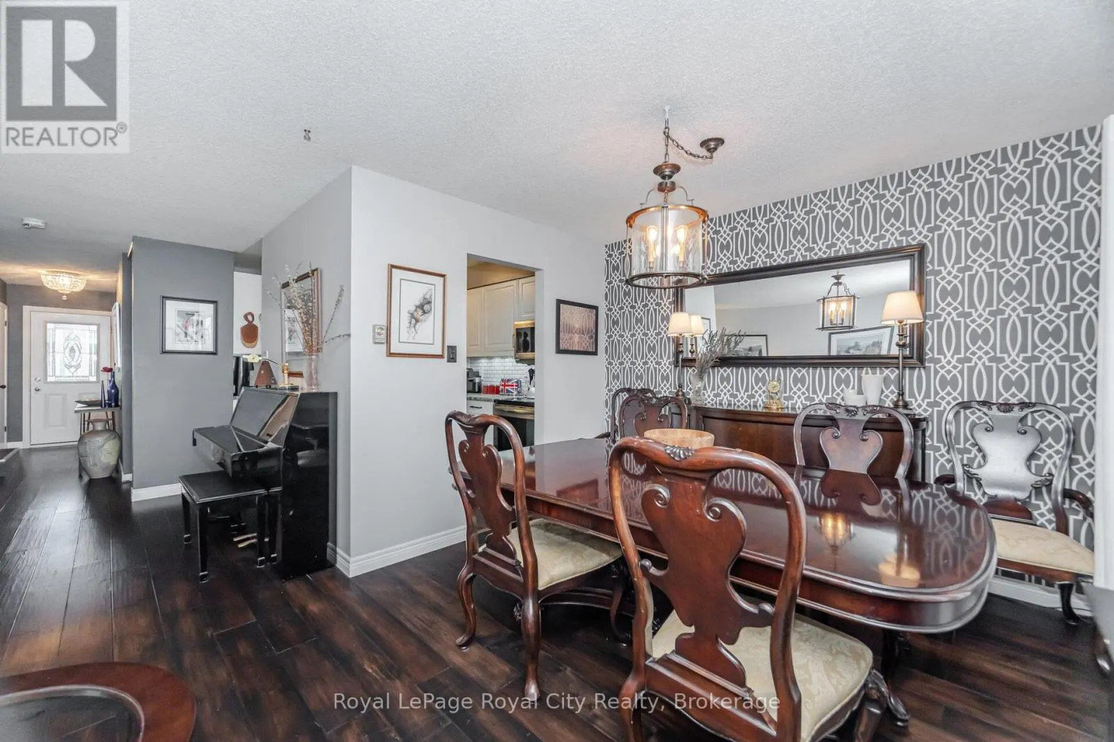 1425 ESTER DRIVE