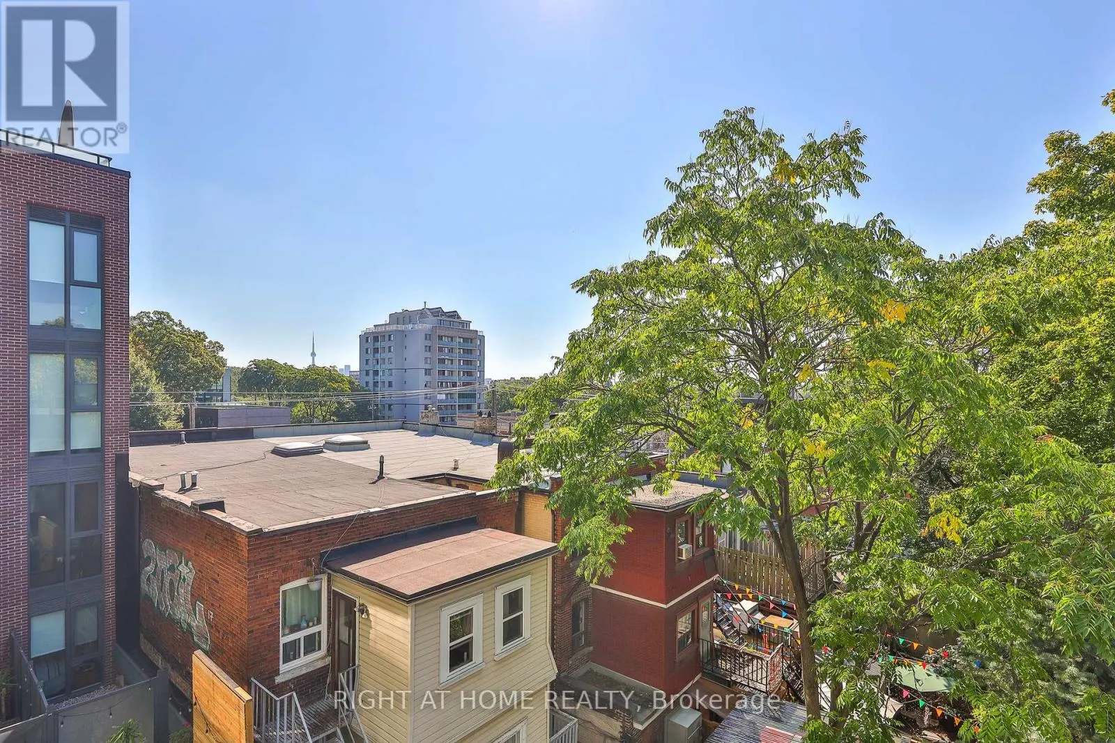 410 - 430 RONCESVALLES AVENUE