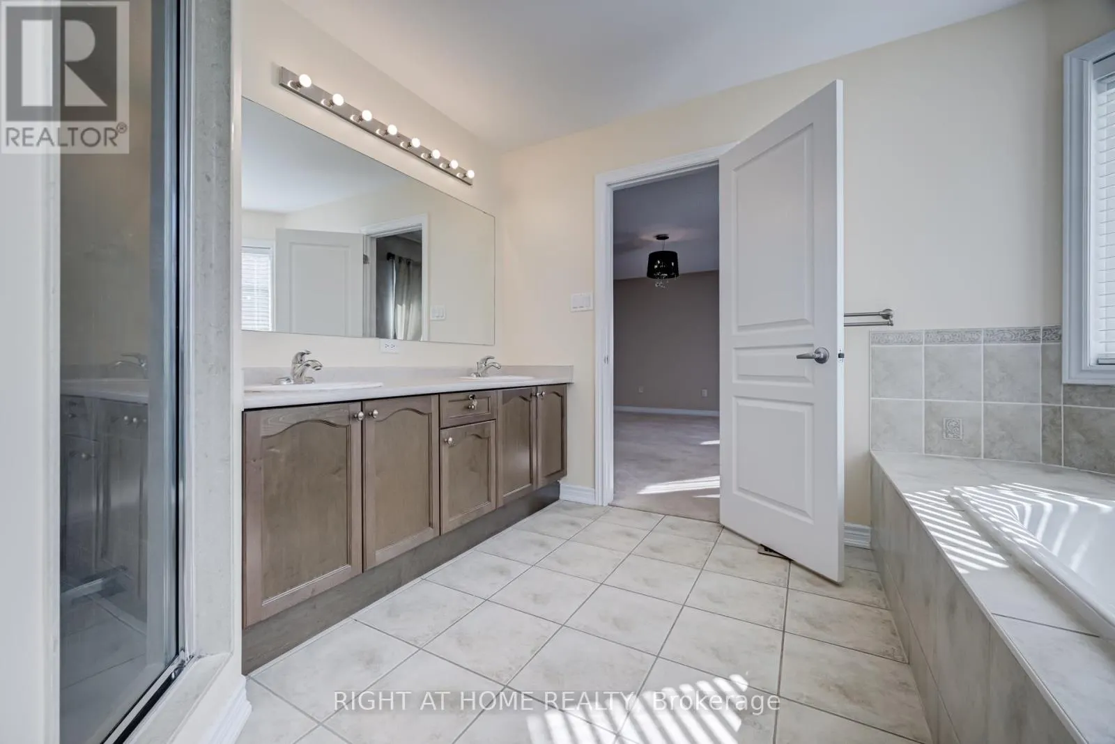 3407 WHILABOUT TERRACE
