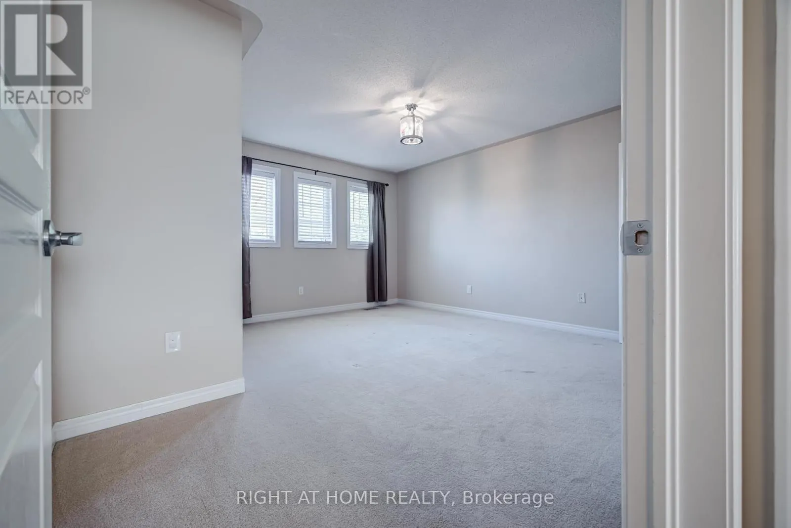3407 WHILABOUT TERRACE