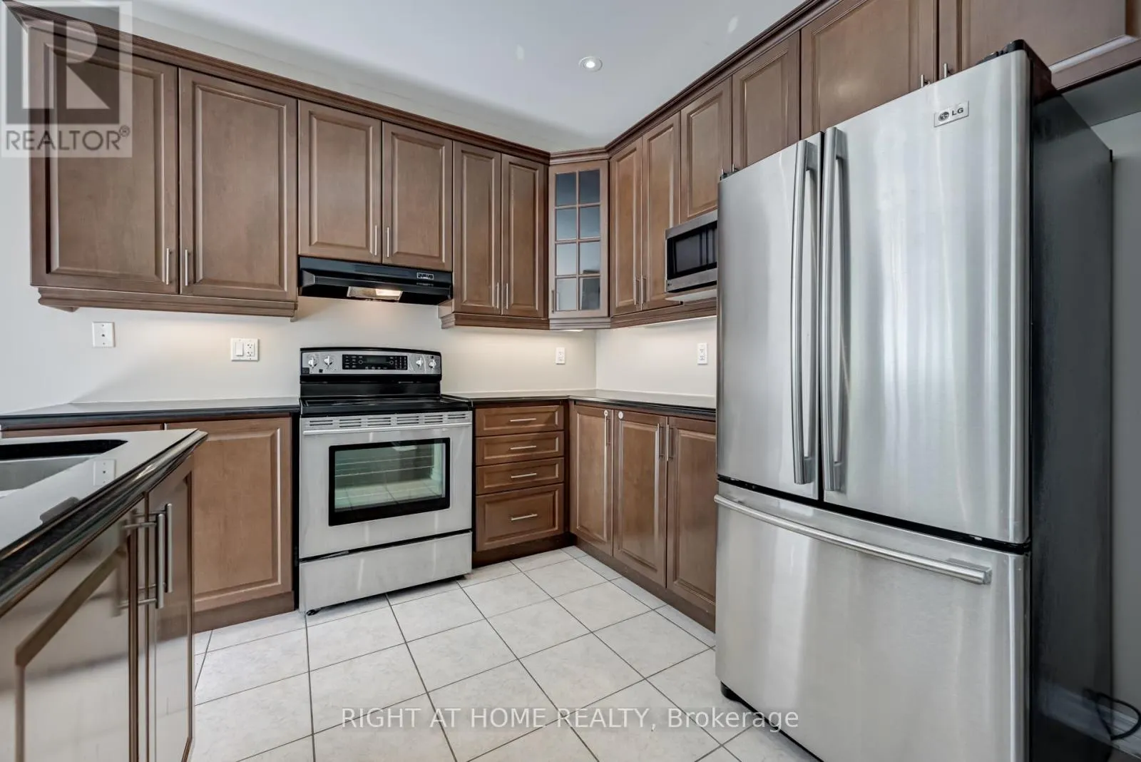 3407 WHILABOUT TERRACE