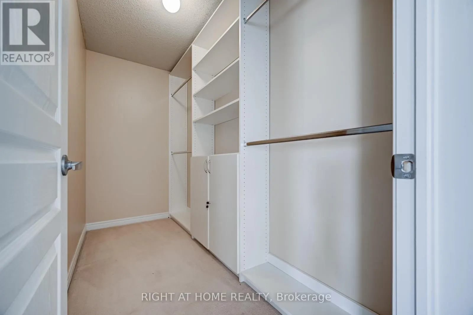 3407 WHILABOUT TERRACE