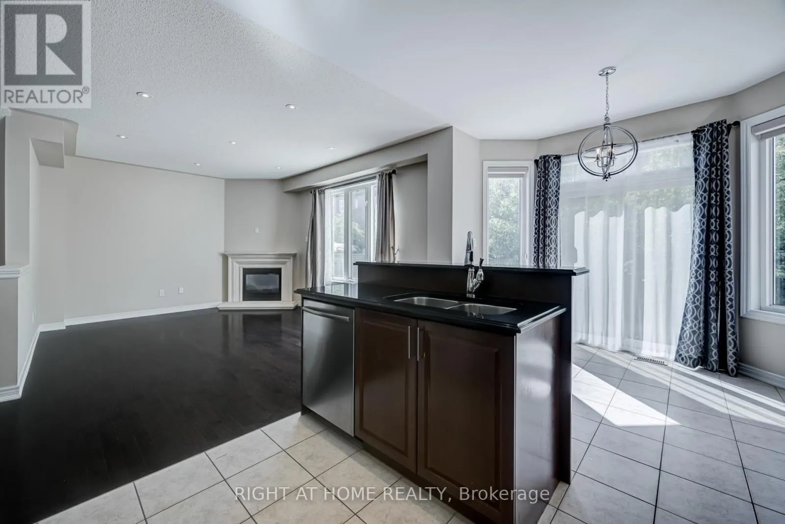 3407 WHILABOUT TERRACE
