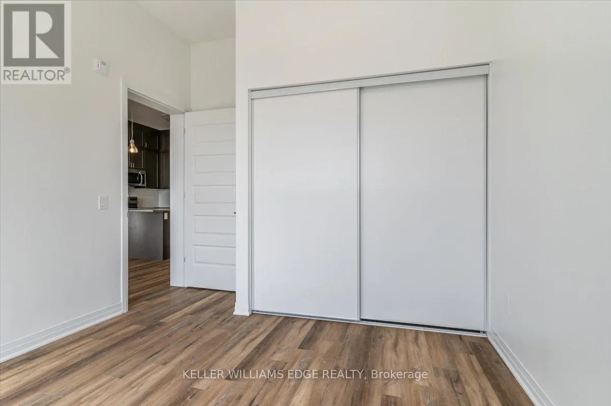 404 - 95 DUNDAS STREET W