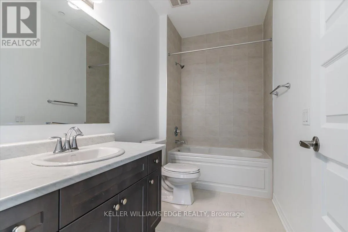 404 - 95 DUNDAS STREET W