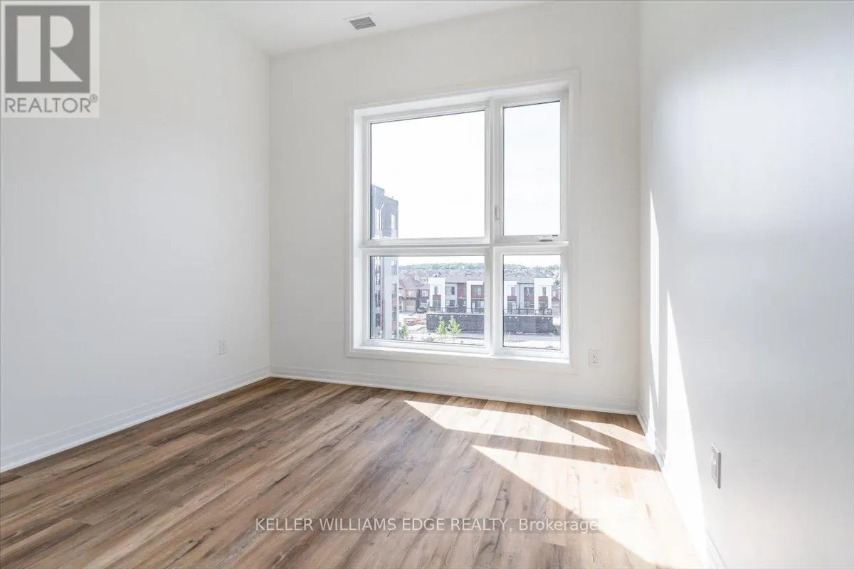404 - 95 DUNDAS STREET W