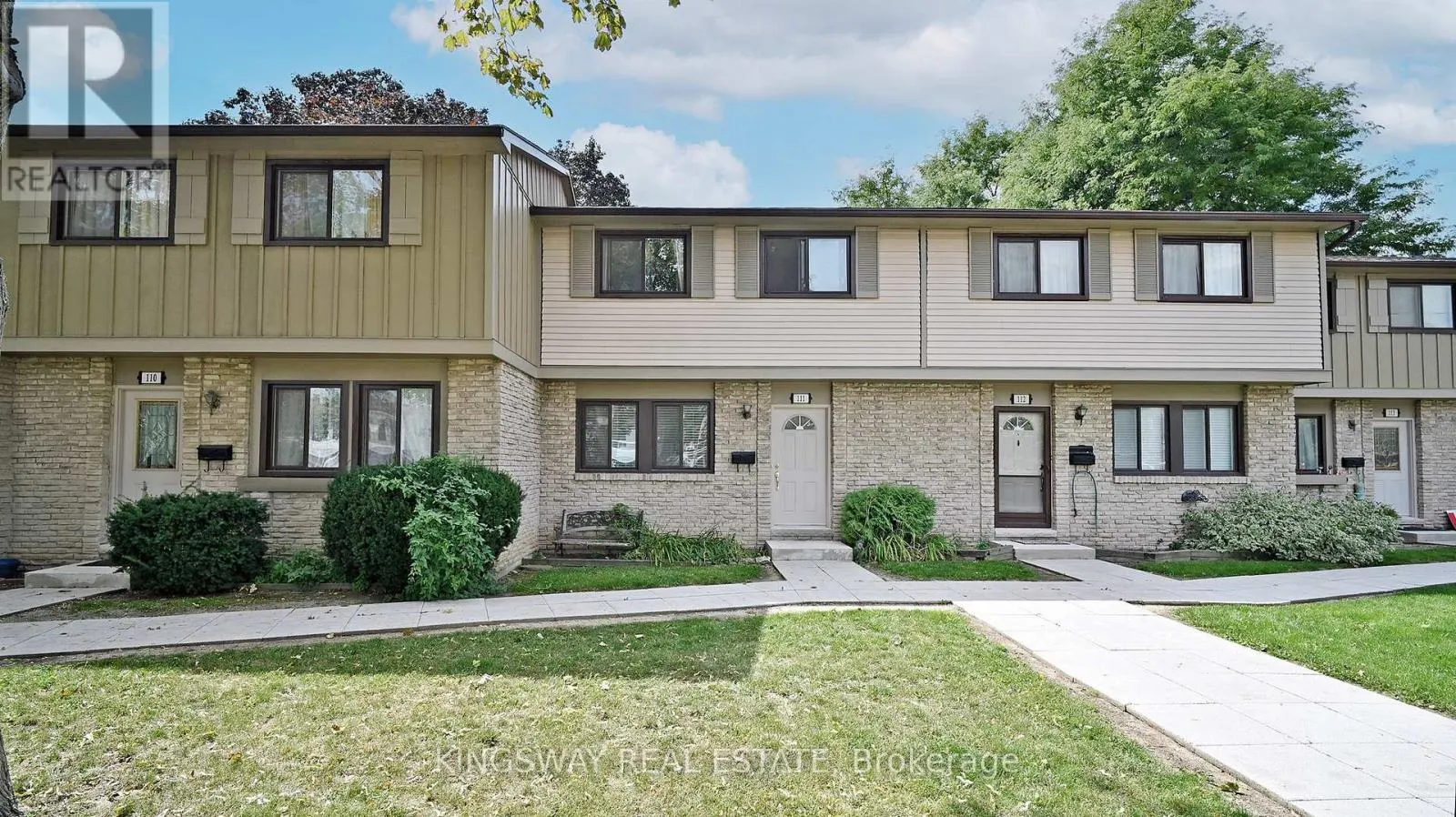 111 - 105 HANSEN ROAD N