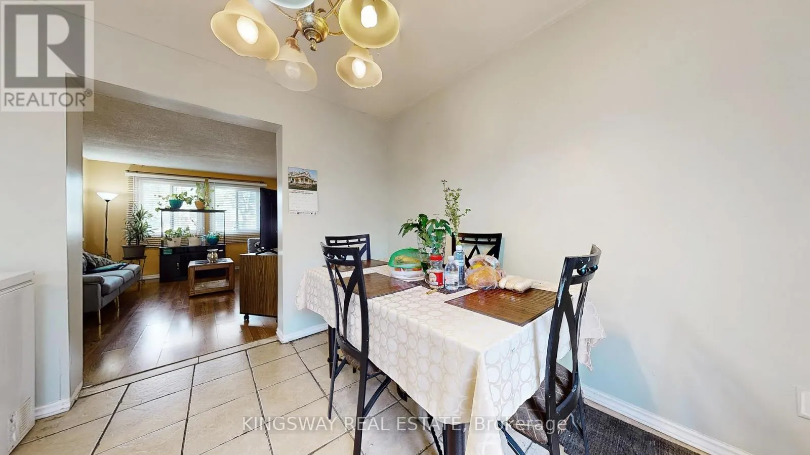 111 - 105 HANSEN ROAD N