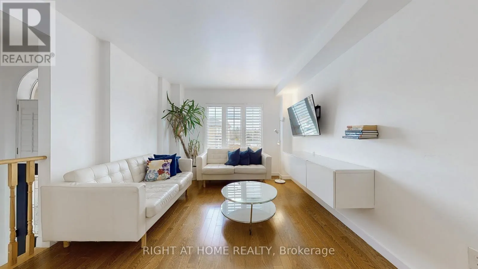 371 FAIRGATE WAY