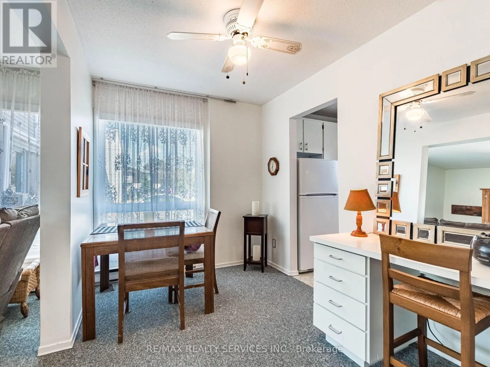 20 JASMINE SQUARE
