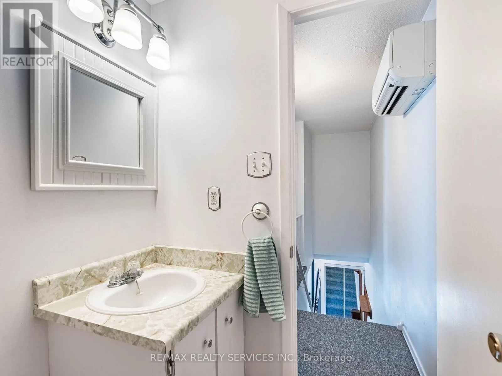 20 JASMINE SQUARE