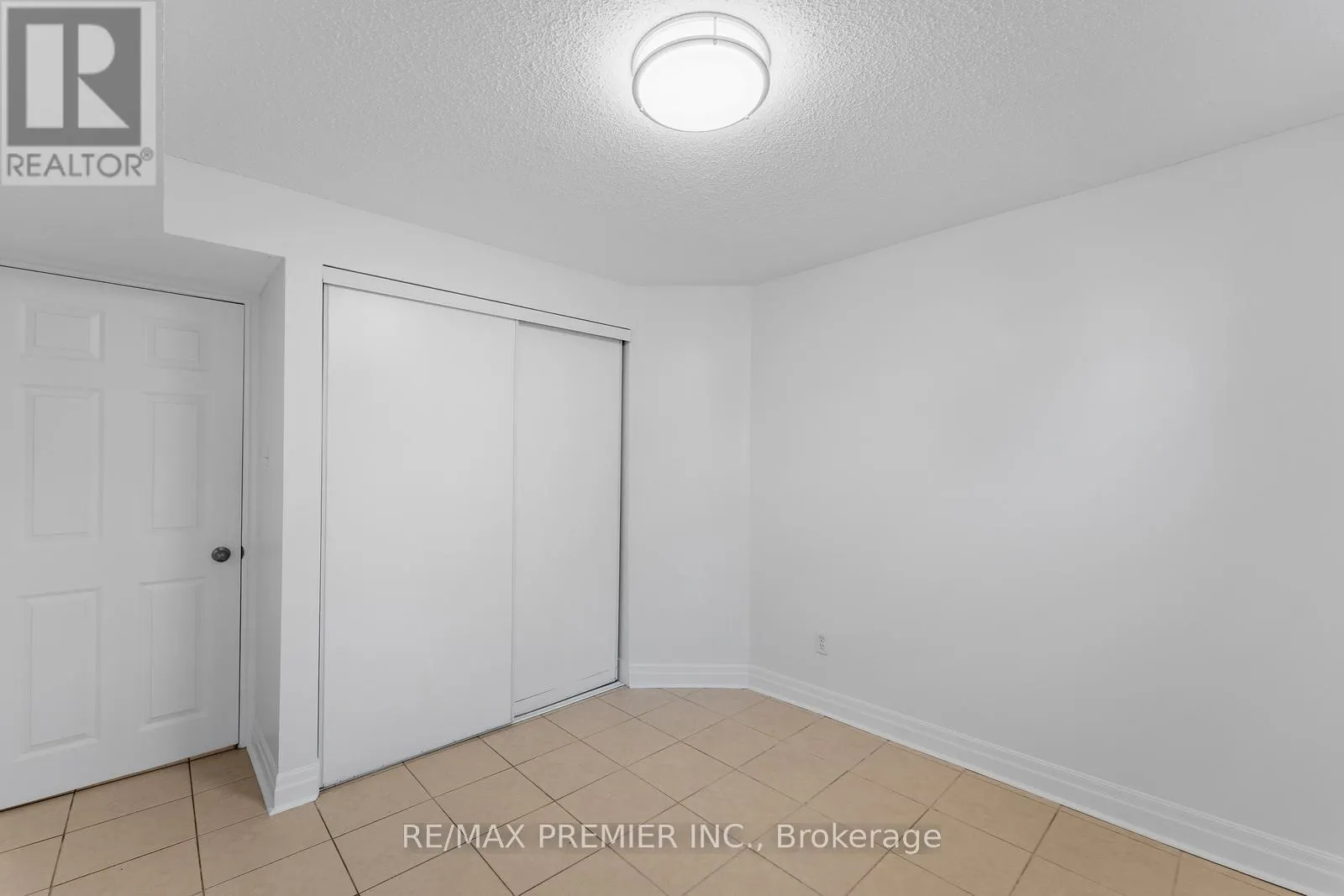 BASEMENT - 26 ALGARVE CRESCENT