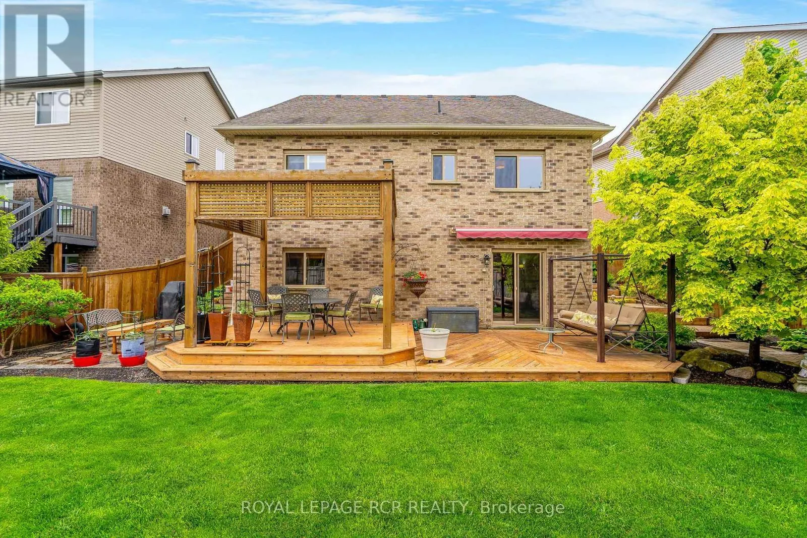 39 DINNICK CRESCENT