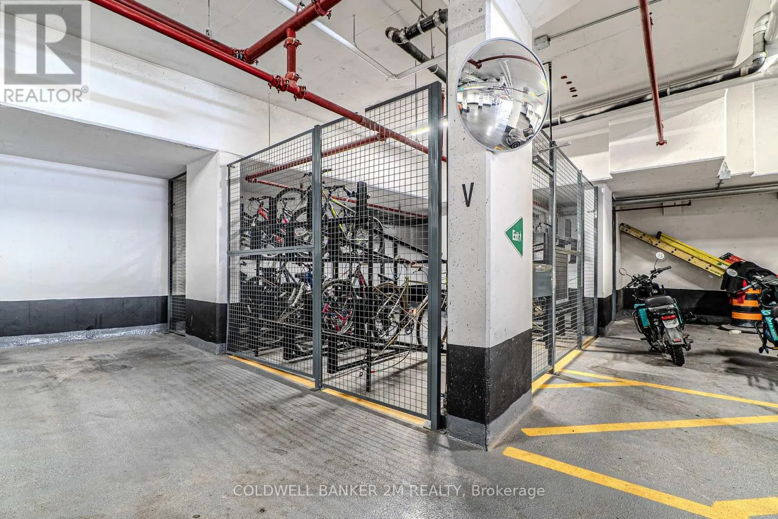 817 - 2433 DUFFERIN STREET, #817