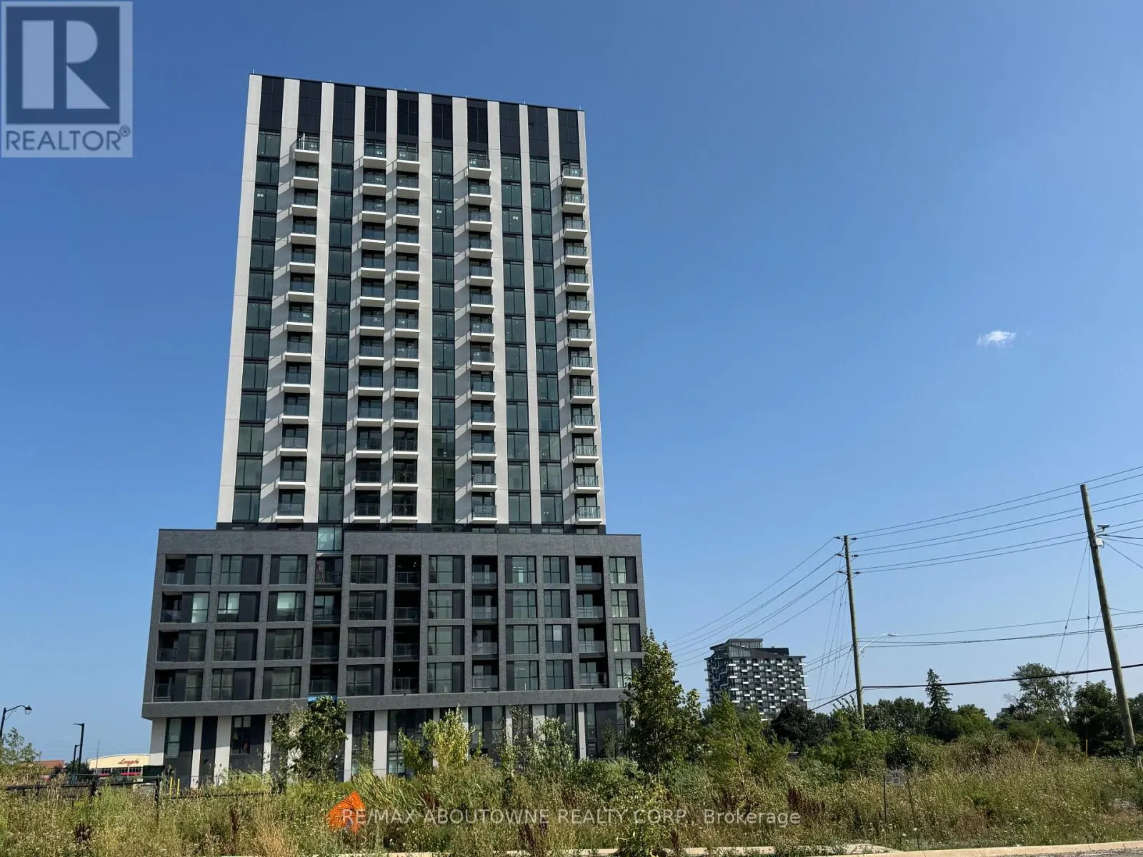 906 - 3079 TRAFALGAR ROAD