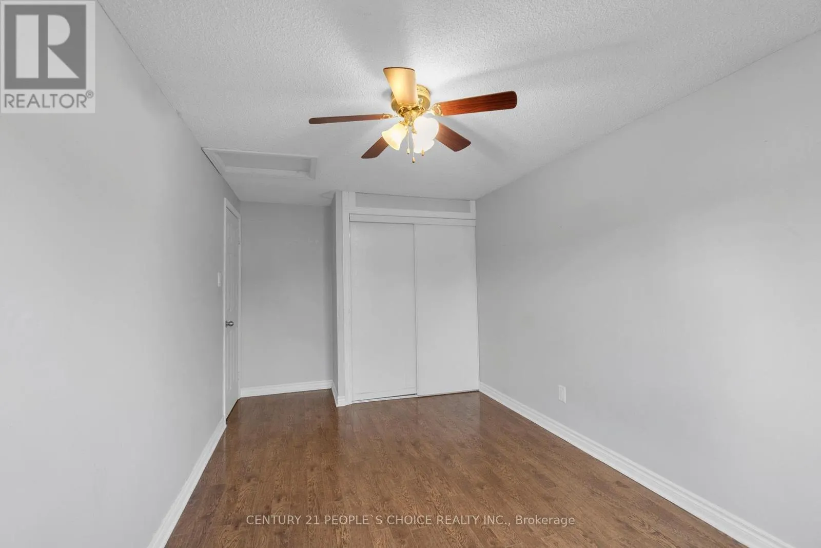35 FERRI CRESCENT