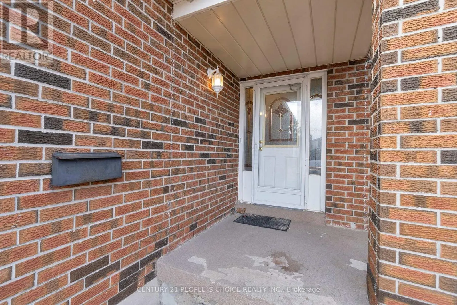35 FERRI CRESCENT