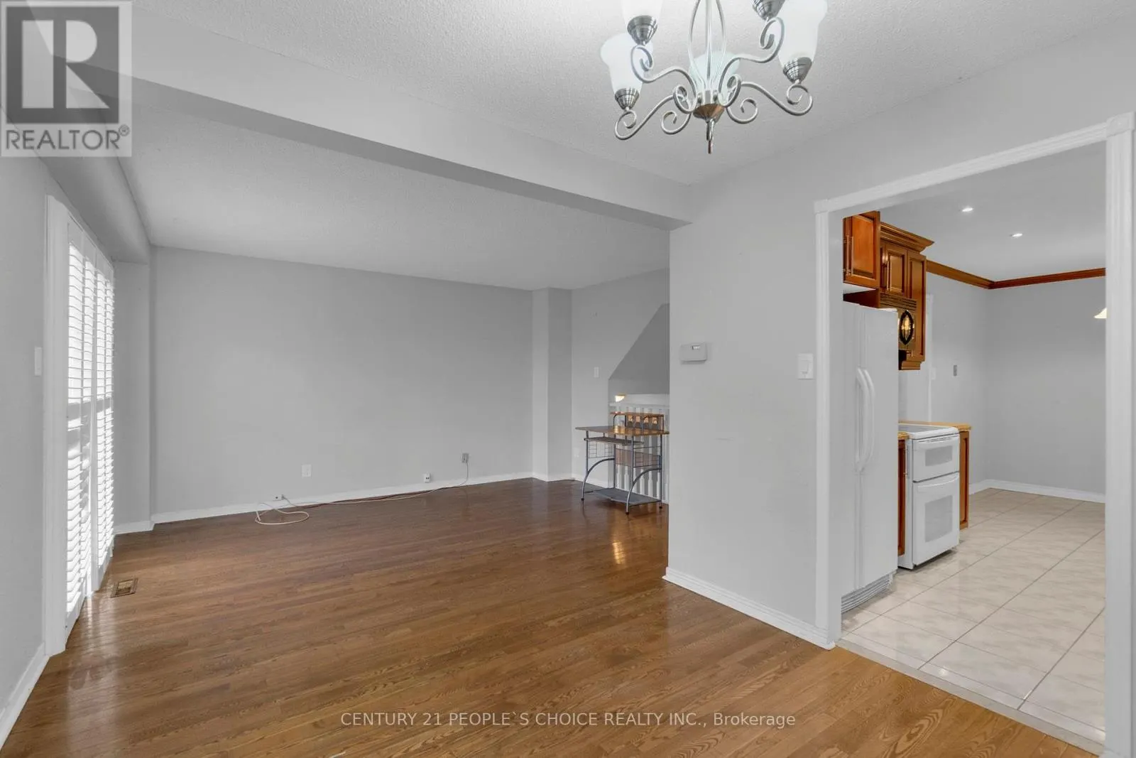 35 FERRI CRESCENT