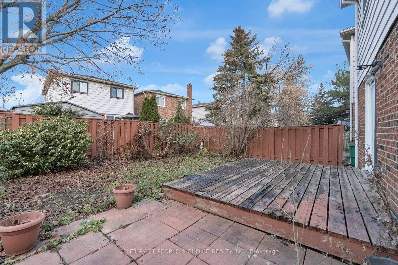 35 FERRI CRESCENT
