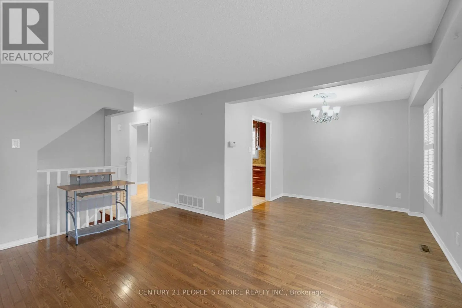 35 FERRI CRESCENT