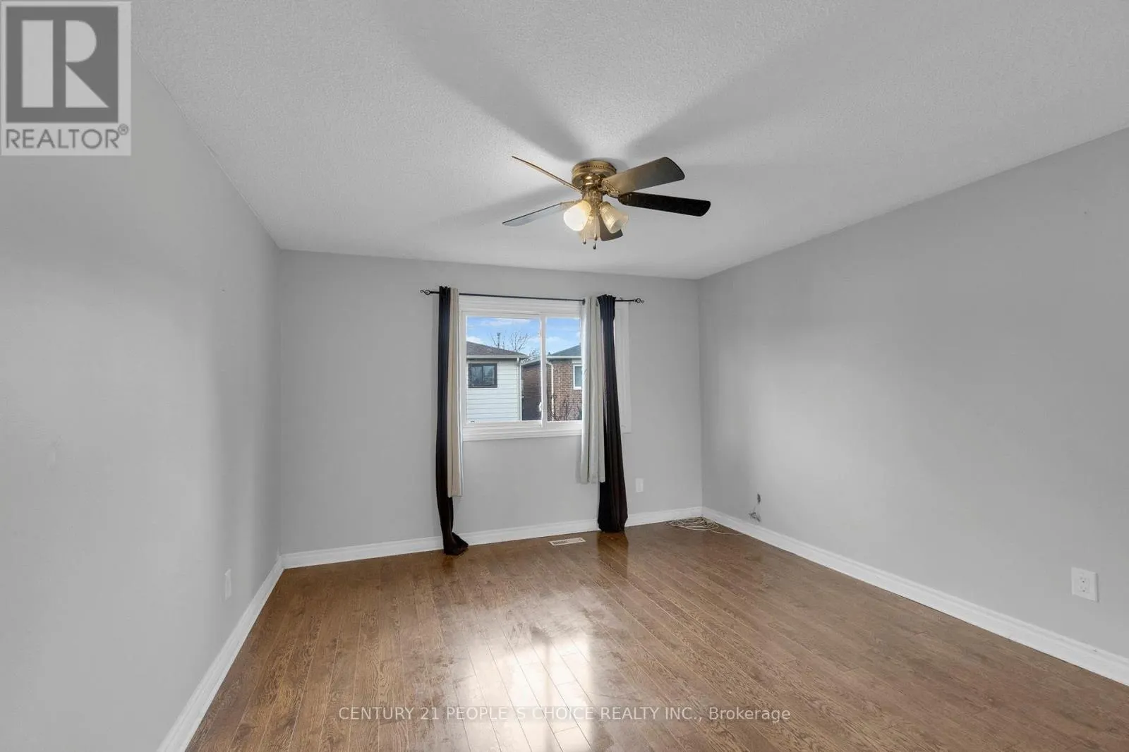 35 FERRI CRESCENT