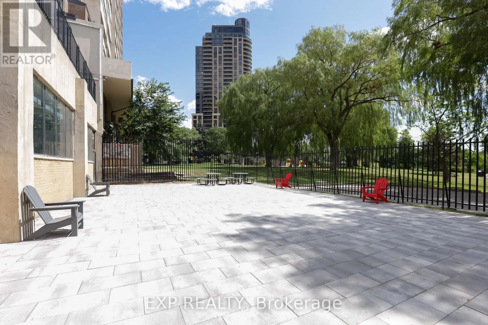 2006 - 3390 WESTON ROAD