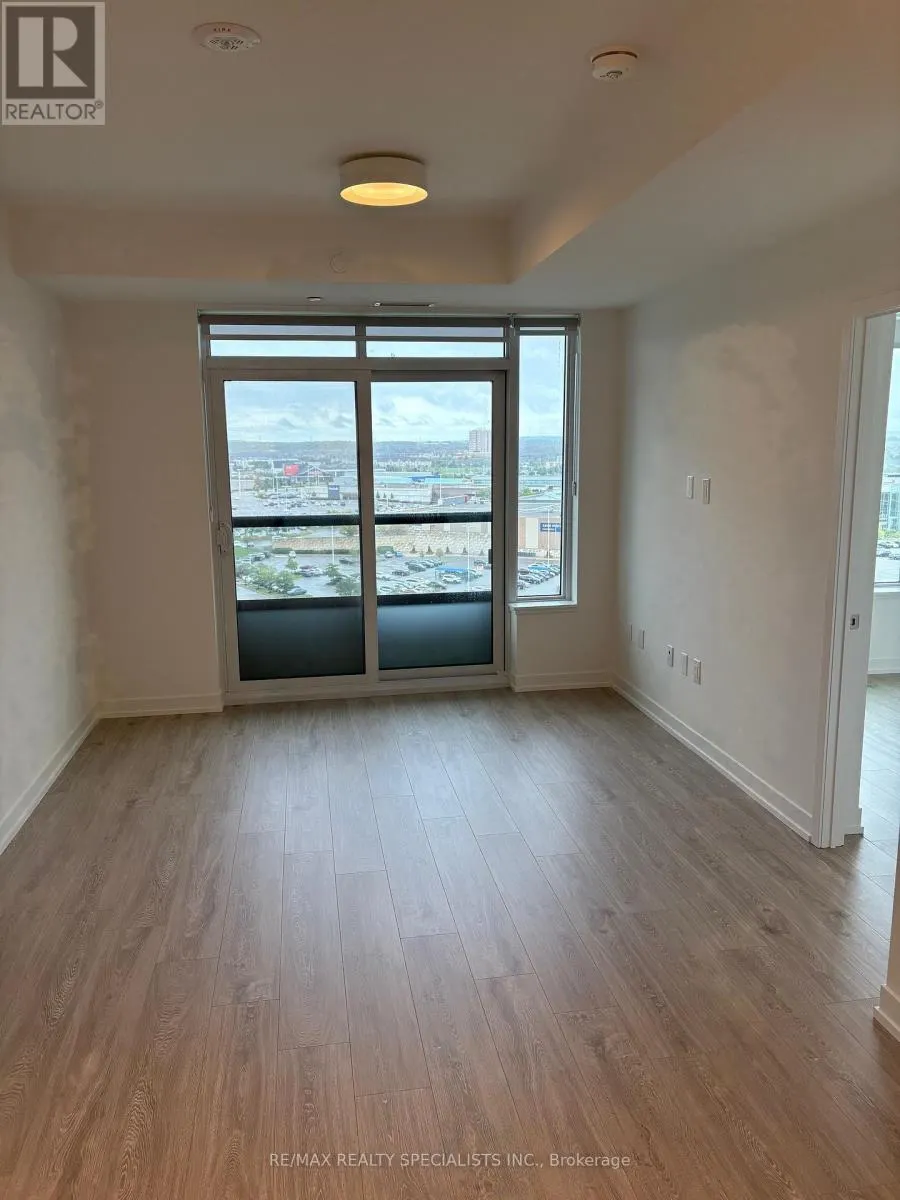 1322 - 2485 EGLINTON AVENUE W