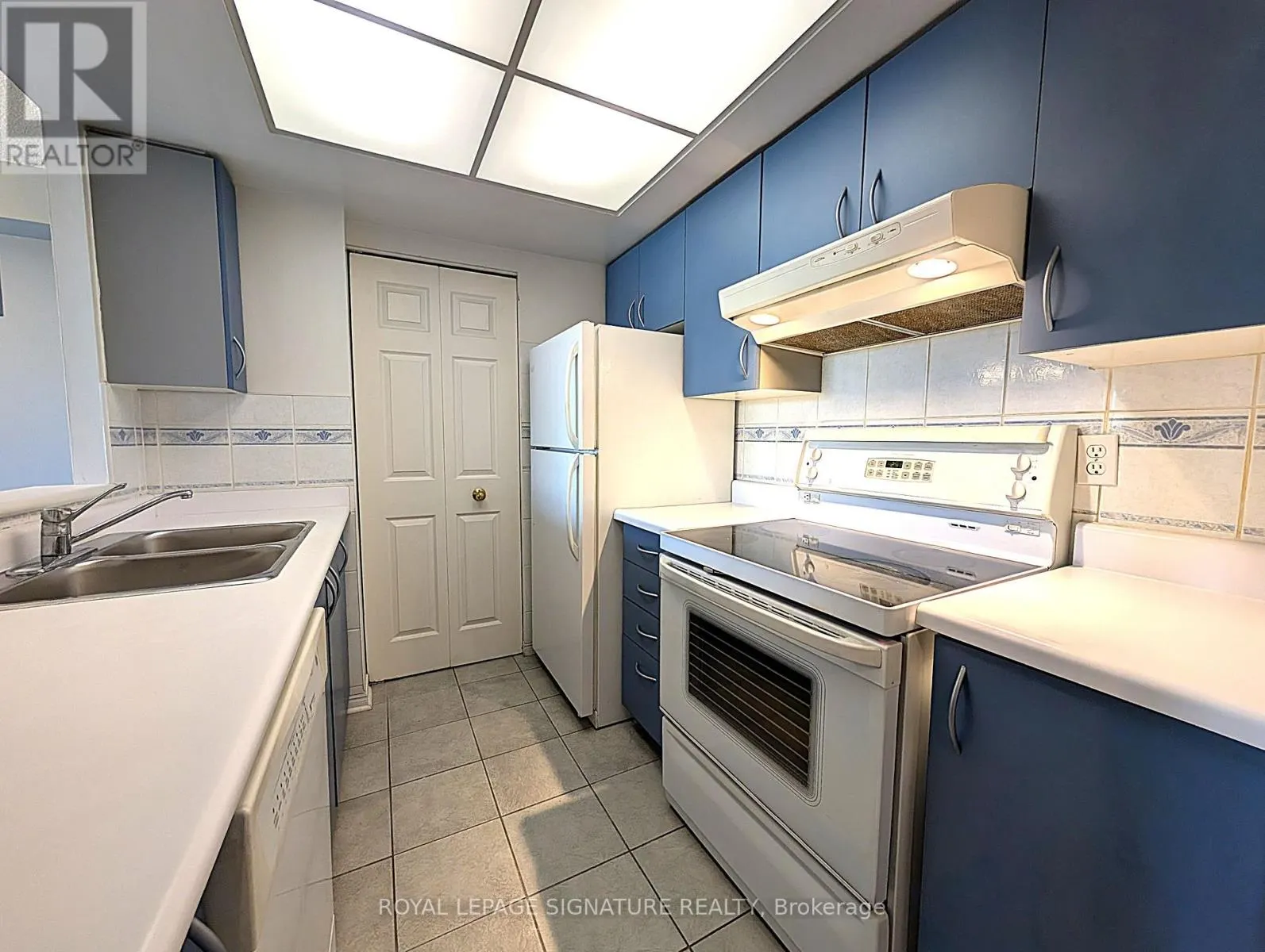 316 - 1001 CEDARGLEN GATE