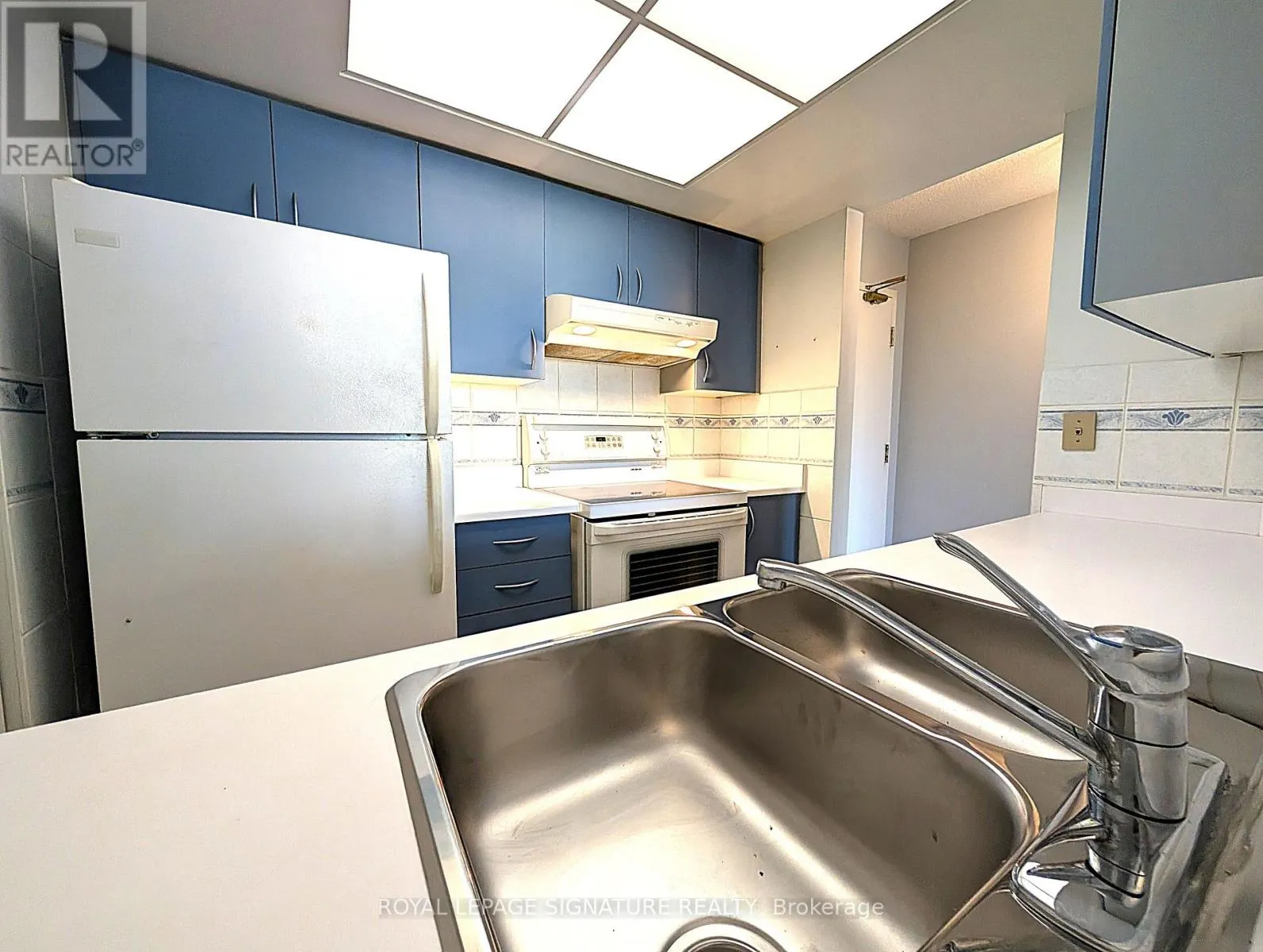 316 - 1001 CEDARGLEN GATE