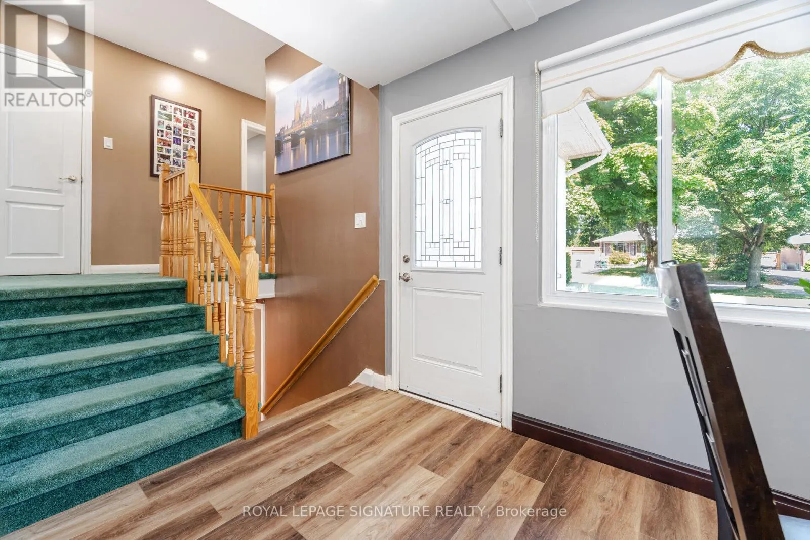 24 LESBURY AVENUE