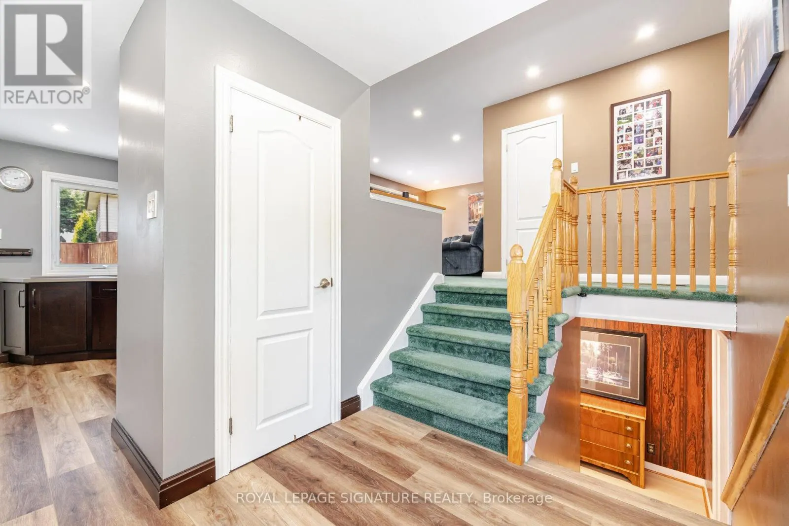 24 LESBURY AVENUE