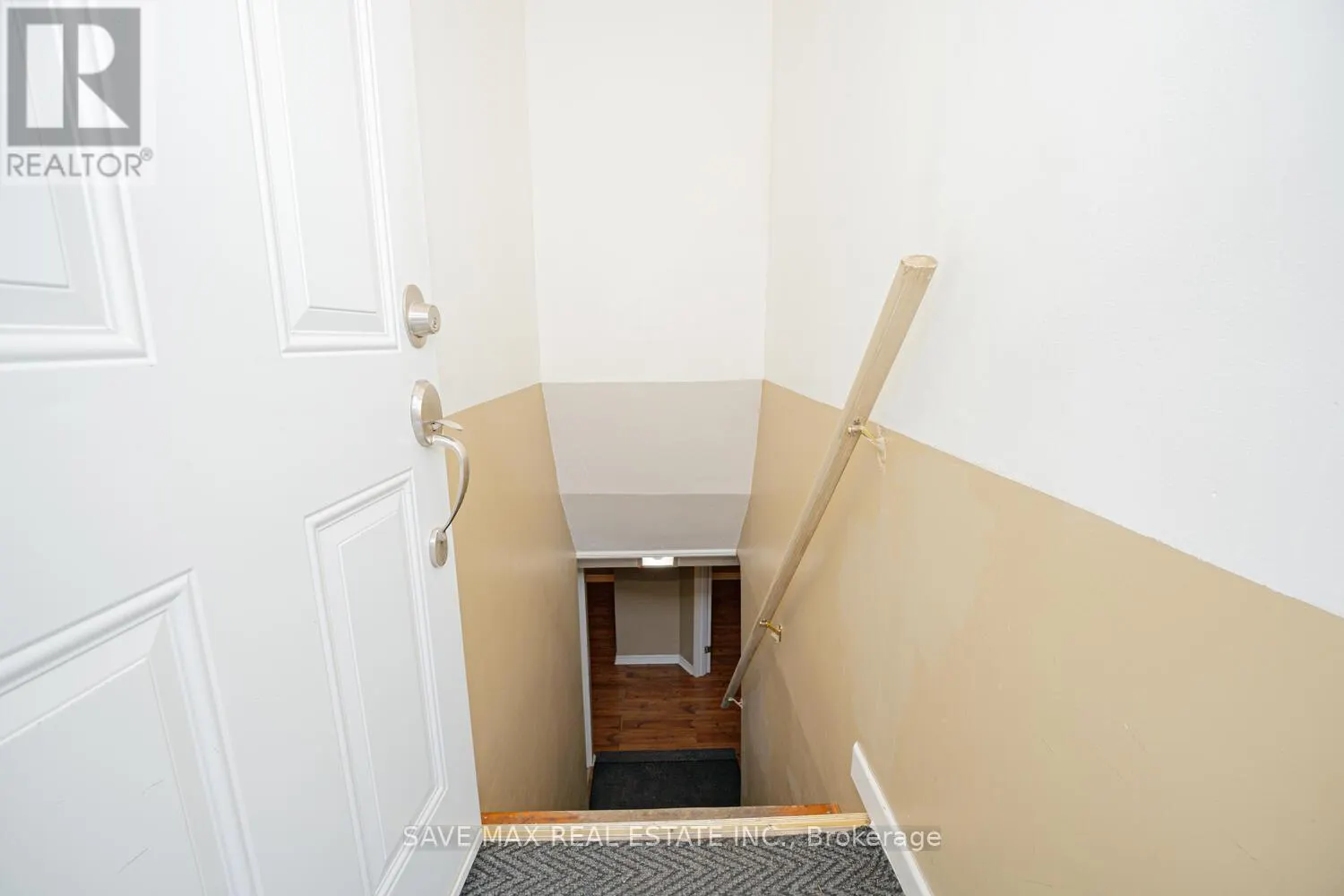102 SUTHERLAND AVENUE