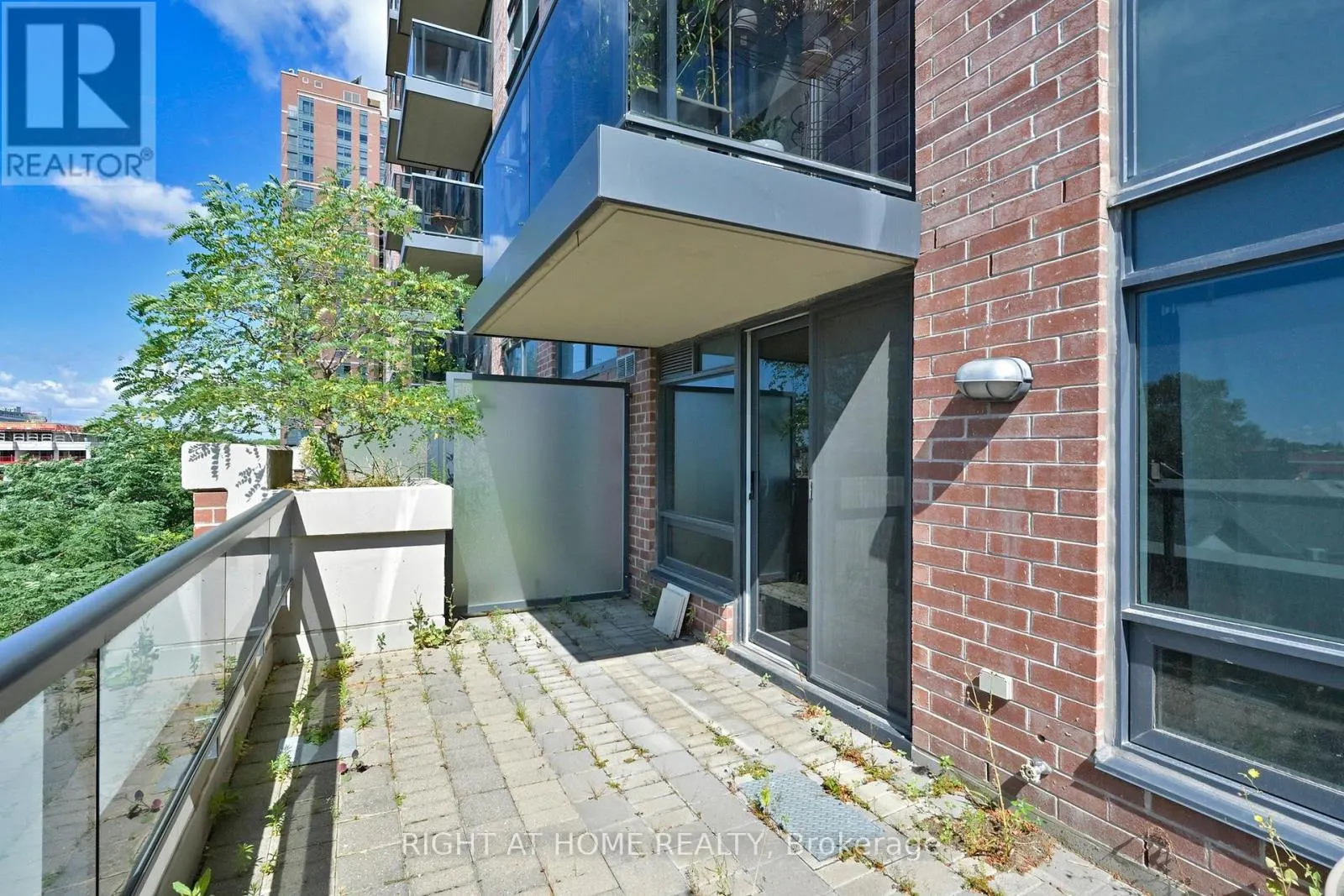 413 - 61 HEINTZMAN STREET