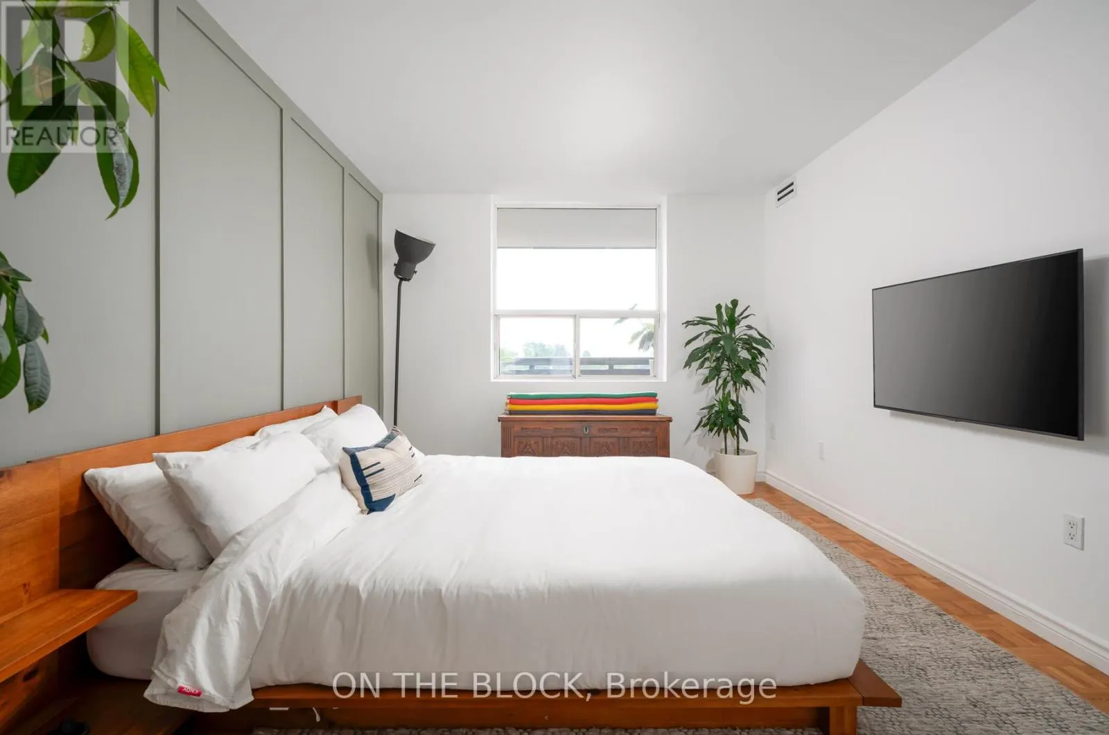 506 - 3845 LAKE SHORE BOULEVARD W