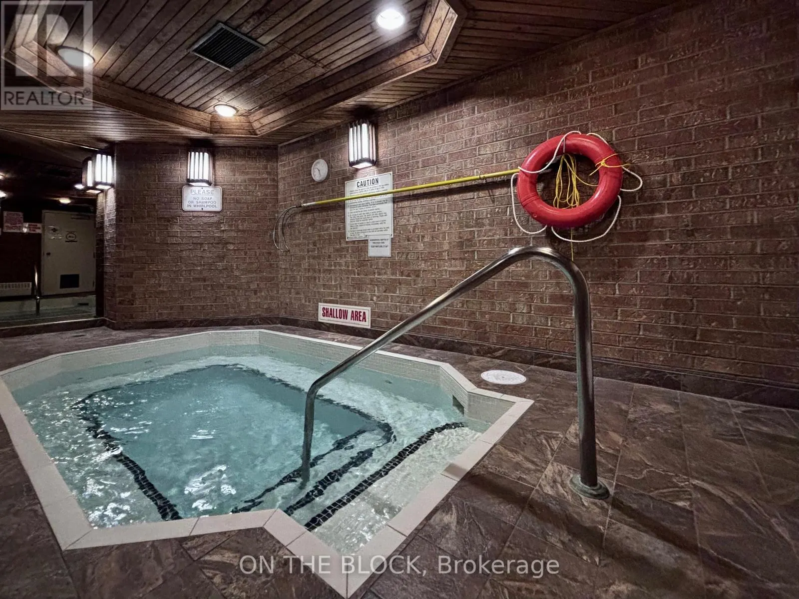 506 - 3845 LAKE SHORE BOULEVARD W