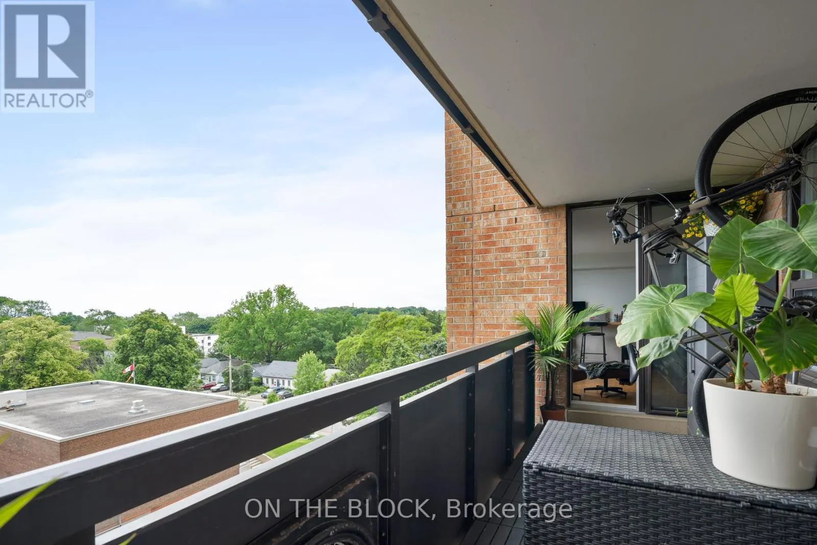 506 - 3845 LAKE SHORE BOULEVARD W