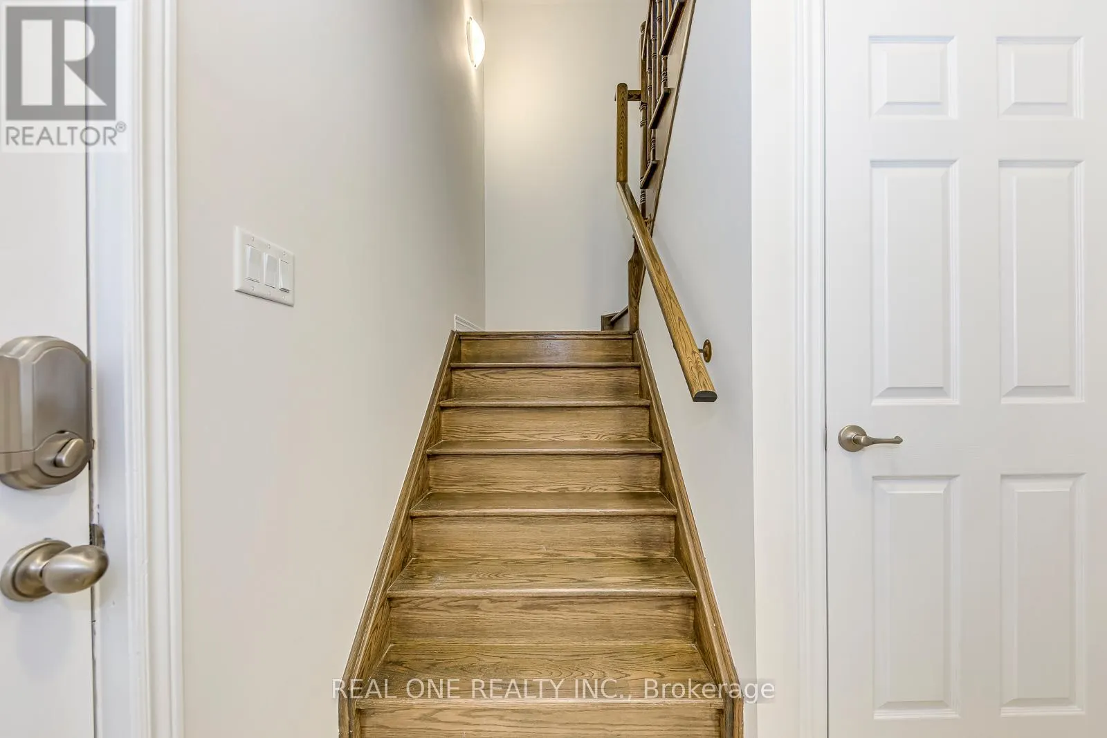 3084 EBERLY WOODS DRIVE