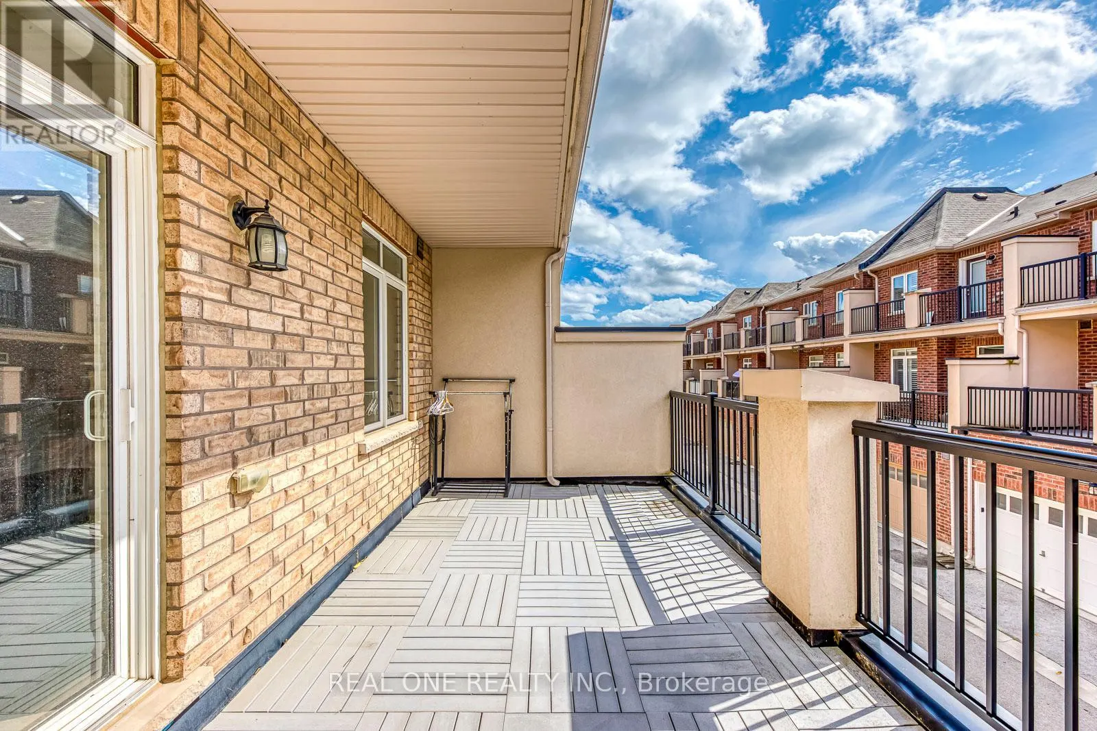 3084 EBERLY WOODS DRIVE