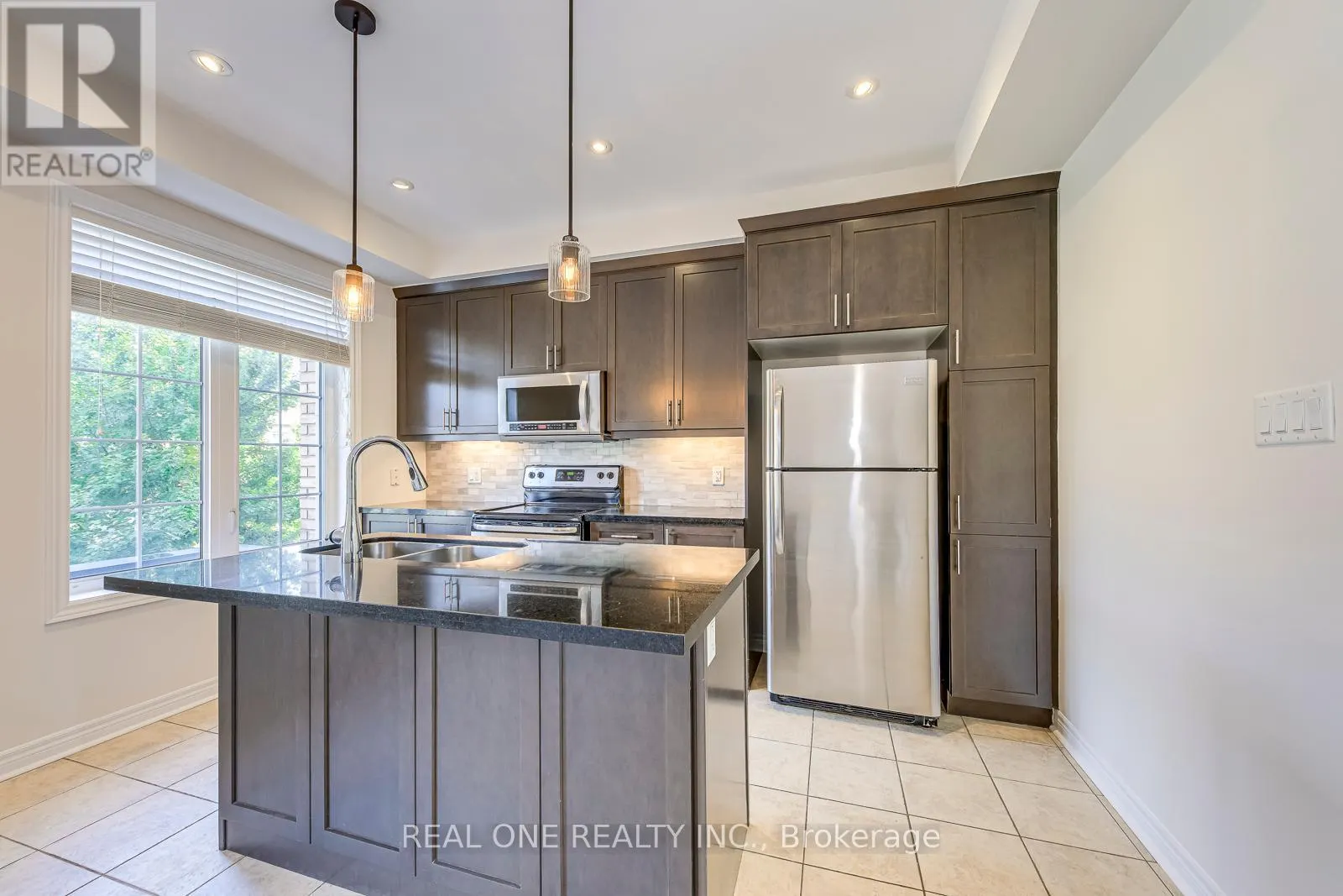 3084 EBERLY WOODS DRIVE