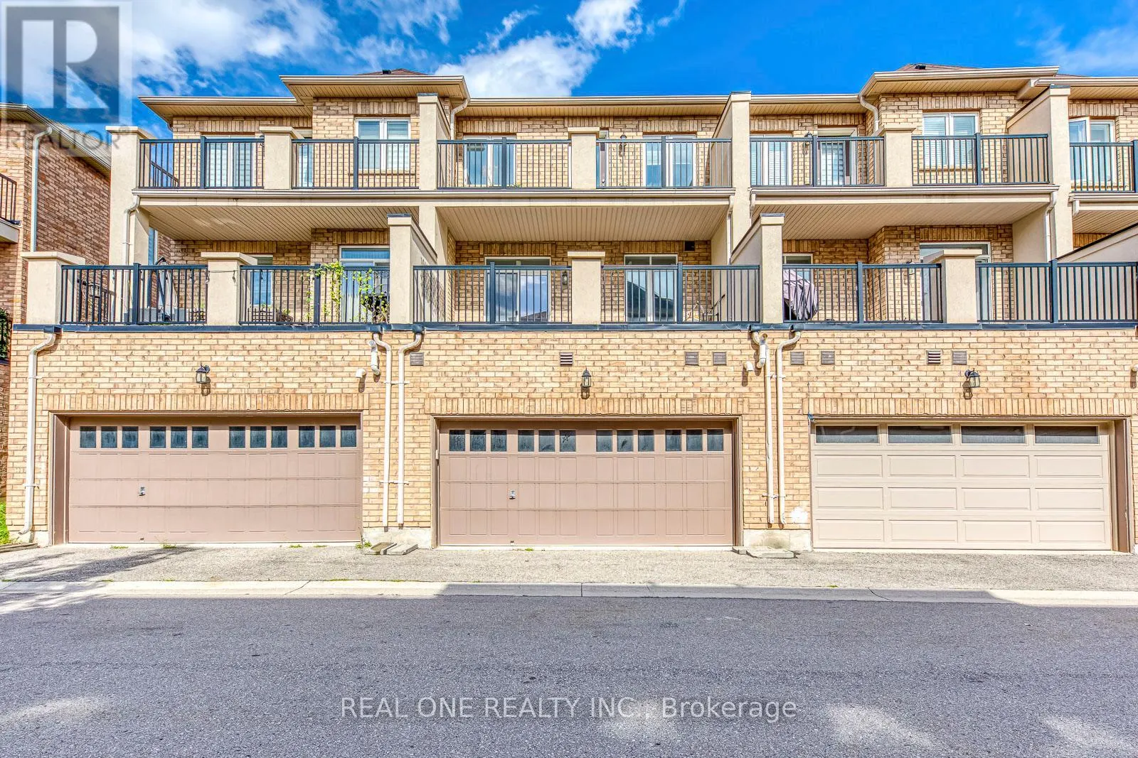 3084 EBERLY WOODS DRIVE